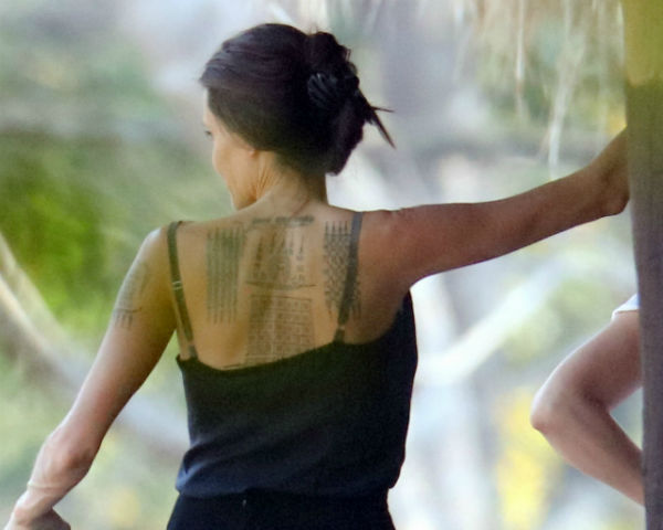 Angelina Jolie 2016 See The Actress 3 New Tattoos On Her Upper Back Video Enstarz 