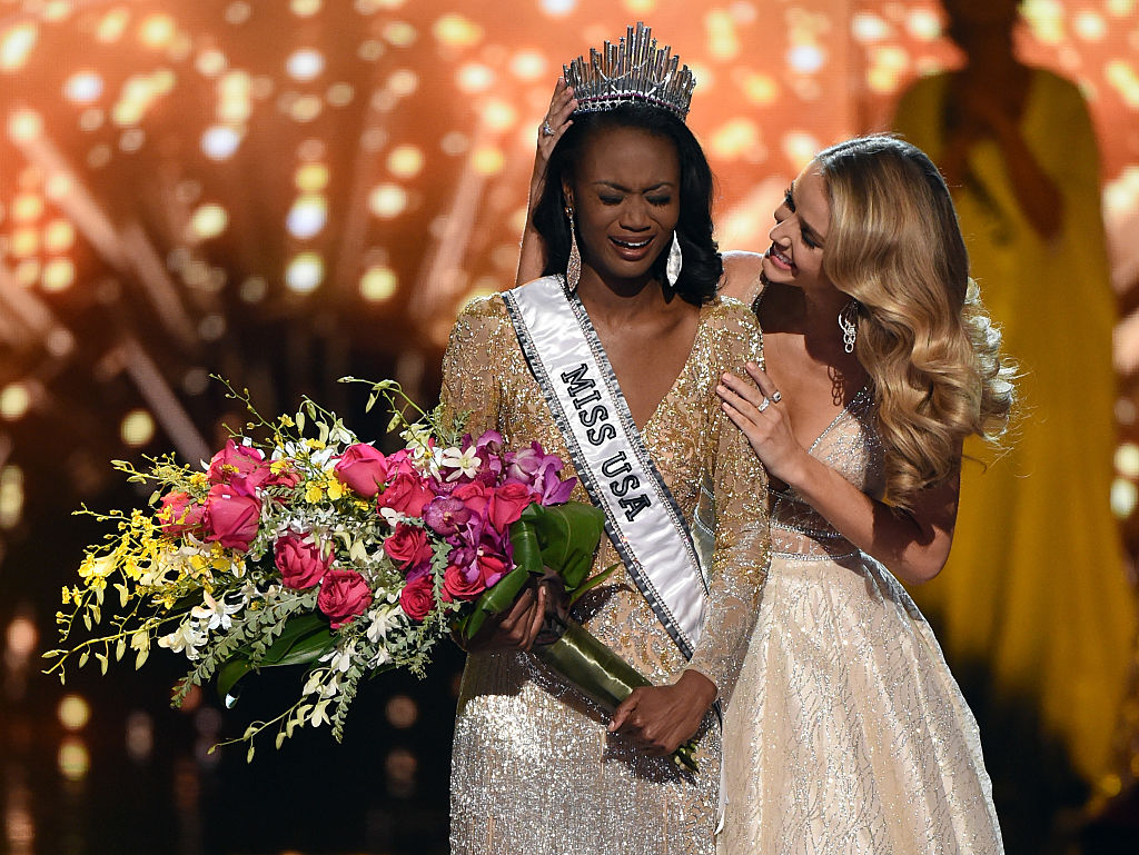 Miss USA Winning Video Watch Deshauna Barber's Crowning Moment Enstarz