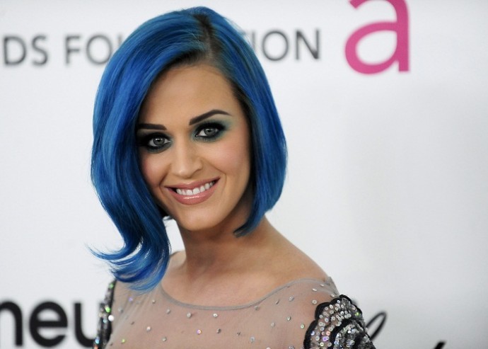 Celebrities with Blue Hair Color - wide 4