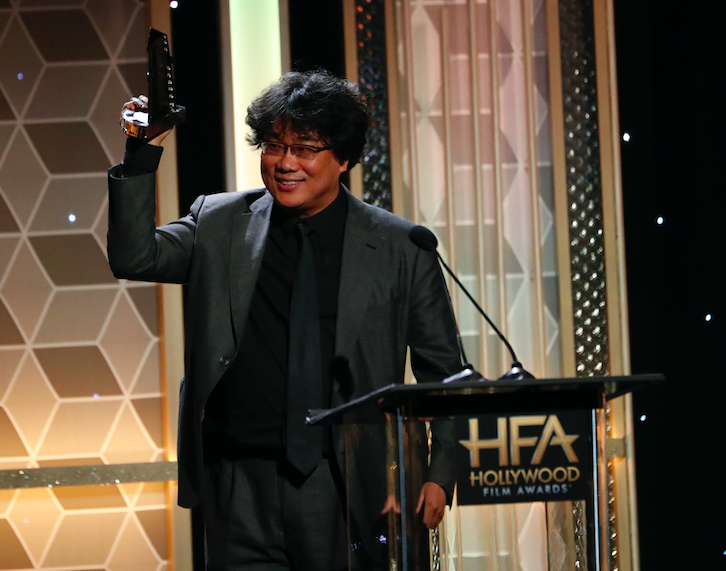 Bong Joon-ho accepts the Hollywood Filmmaker Award for "Parasite"