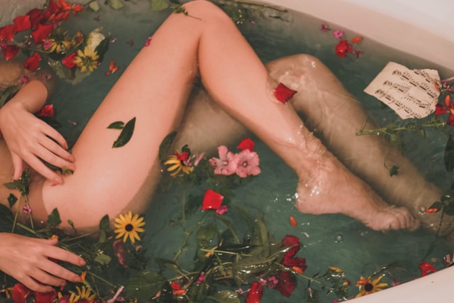 Bath Tub Epsom Salt with Flowers