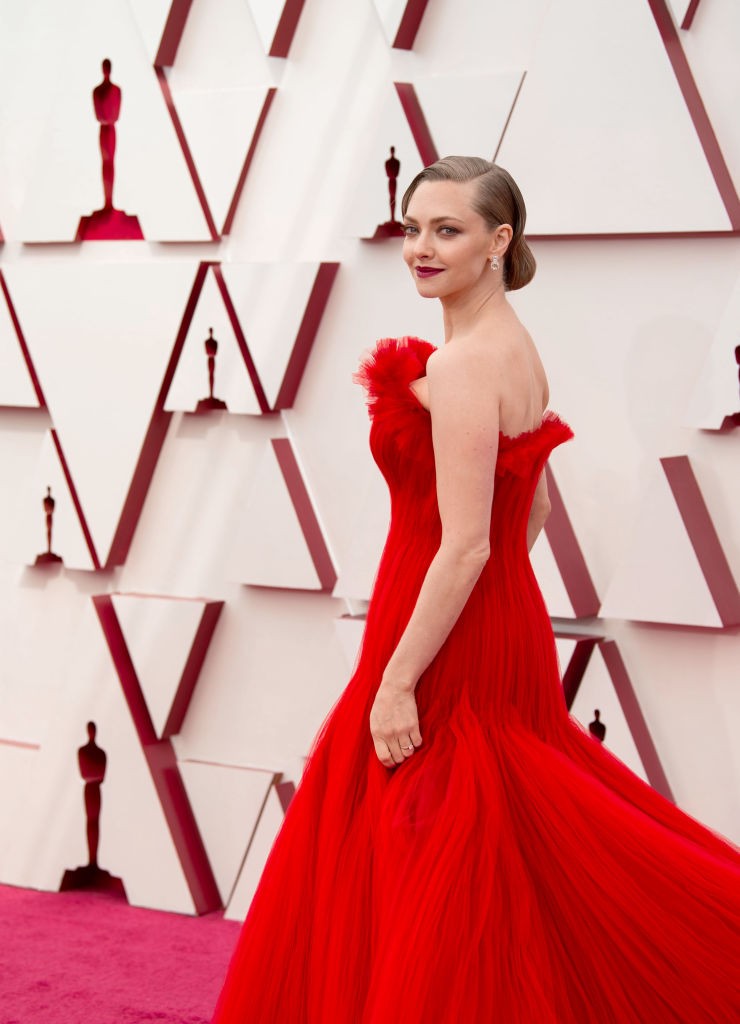 Amanda Seyfried Oscars 2021 dress