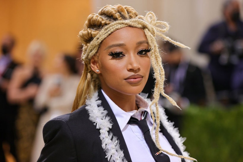  Amandla Stenberg attends The 2021 Met Gala Celebrating In America: A Lexicon Of Fashion at Metropolitan Museum of Art on September 13, 2021 in New York City.