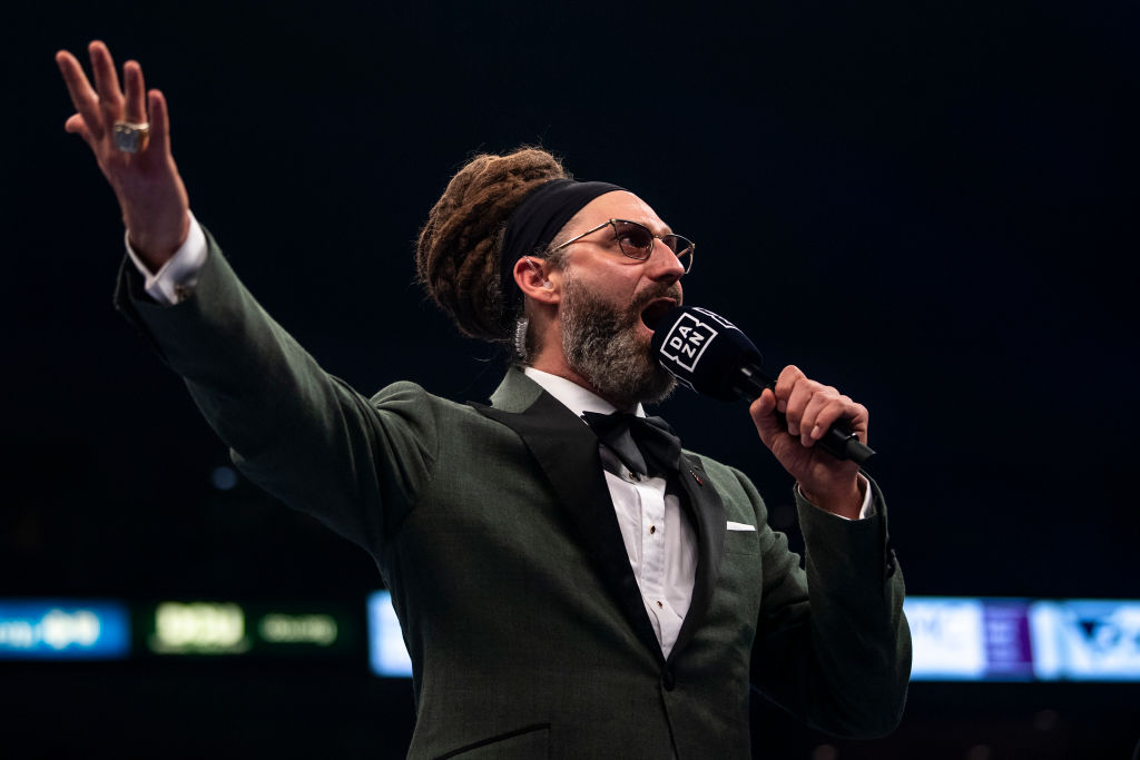 David Diamante Hospitalized After Suffering From Serious Fractures: Will the Boxing Announcer Be Able to Return to Work? [Full Details]