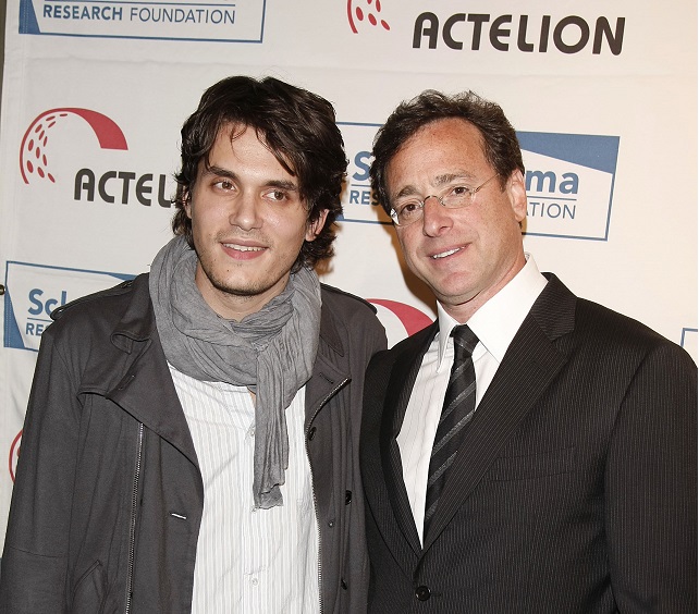 Musician John Mayer (L) and comedian Bob Saget arrive at Cool Comedy - Hot Cuisine benefiting the Scleroderma Research Foundation at the Beverly Wilshire Hotel on April 16, 2008 in Beverly Hills, California. (Photo by Kevin Winter/Getty Images)