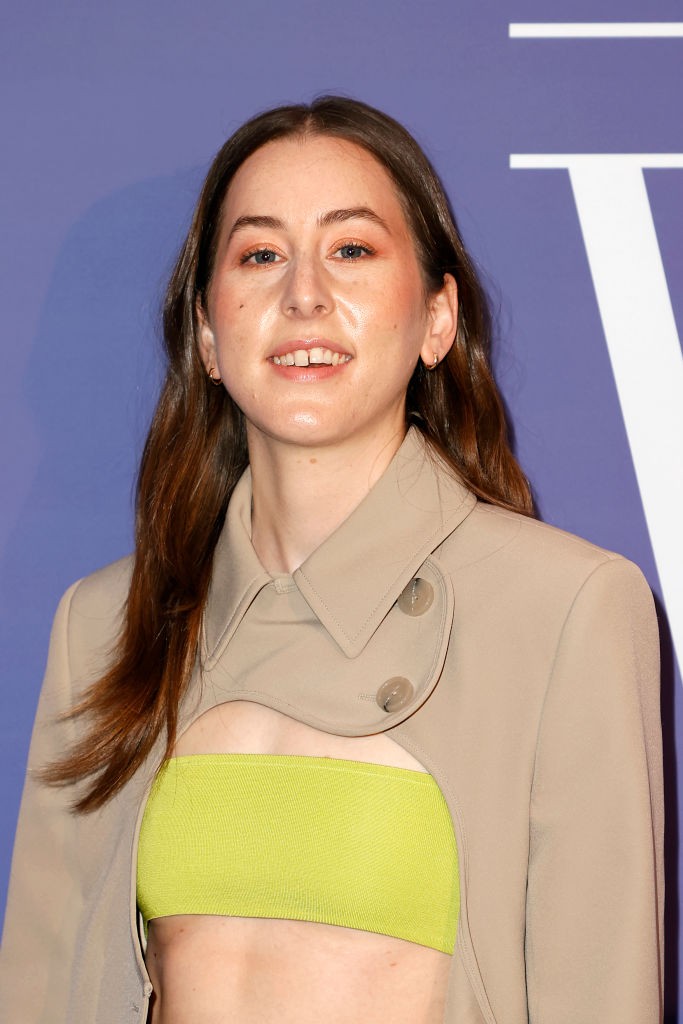 Alana Haim attends The Hollywood Reporter's Women In Entertainment Gala on December 08, 2021 in Los Angeles, California. 