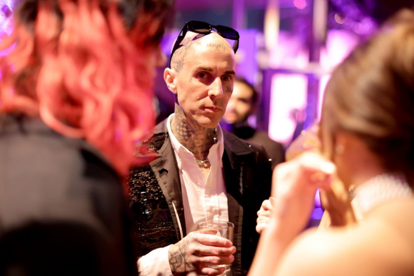 Travis Barker attends the 2022 Vanity Fair Oscar Party hosted by Radhika Jones at Wallis Annenberg Center for the Performing Arts on March 27, 2022 