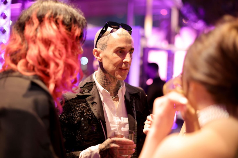 Travis Barker attends the 2022 Vanity Fair Oscar Party hosted by Radhika Jones at Wallis Annenberg Center for the Performing Arts on March 27, 2022 