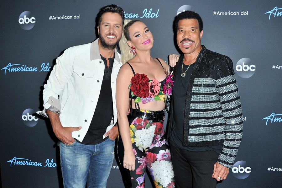 (L-R) Judges Luke Bryan, Katy Perry and Lionel Richie pose for a photo after ABC's "American Idol" live show on May 12, 2019 in Los Angeles, California. (Photo by Allen Berezovsky/Getty Images)