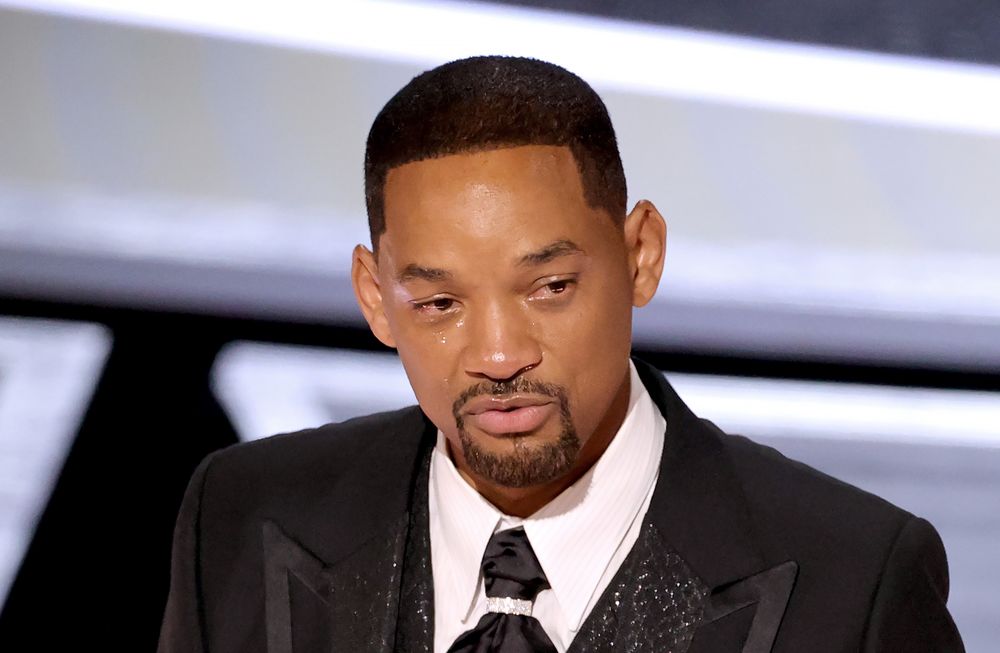  Will Smith accepts the Actor in a Leading Role award for ‘King Richard’ onstage during the 94th Annual Academy Awards at Dolby Theatre on March 27, 2022 in Hollywood, California. (Photo by Neilson Barnard/Getty Images)