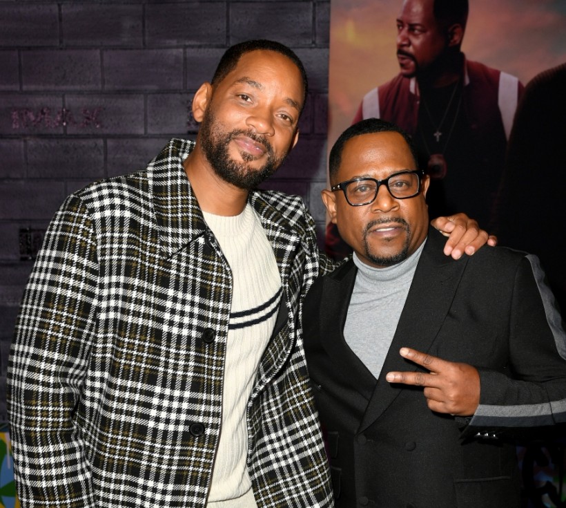 Will Smith (L) and Martin Lawrence arrive at the premiere of Columbia Pictures' 