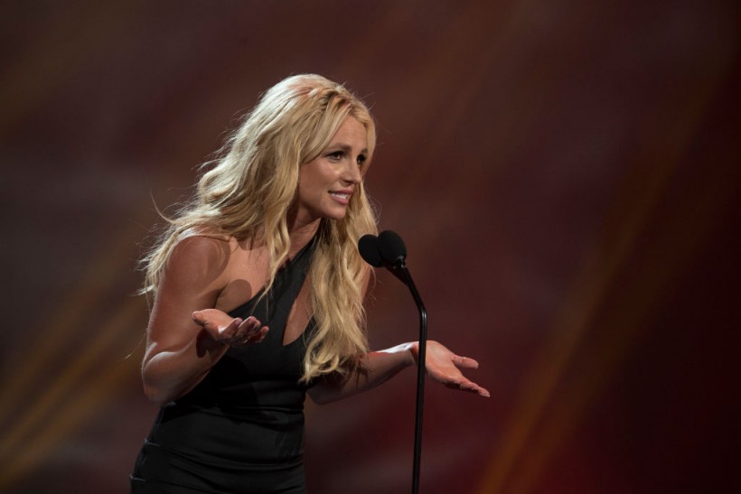 Grammy Award-winning pop superstar Britney Spears was honored with the 2017 RDMA 'Icon' Award in recognition a career and music that has been loved by generations of Radio Disney fans. 