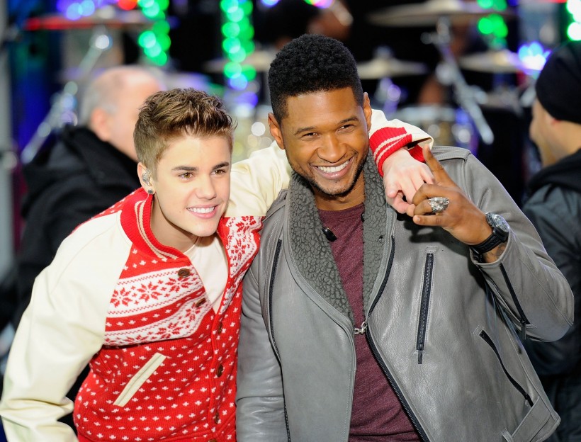 (L-R) Justin Bieber and Usher 