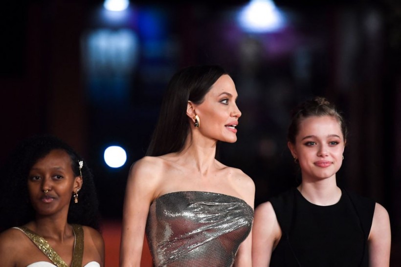 Angelina Jolie with her daughters Zahara Jolie-Pitt and Shiloh Jolie-Pitt