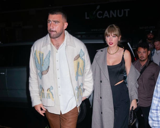 NEW YORK, NEW YORK - OCTOBER 15: Travis Kelce and Taylor Swift arrive at SNL Afterparty on October 15, 2023 in New York City. 