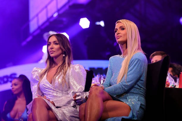 SANTA MONICA, CALIFORNIA: In this image released on June 5, Farrah Aldjufrie and Paris Hilton attend the 2022 MTV Movie & TV Awards: UNSCRIPTED at Barker Hangar in Santa Monica, California and broadcast on June 5, 2022. 