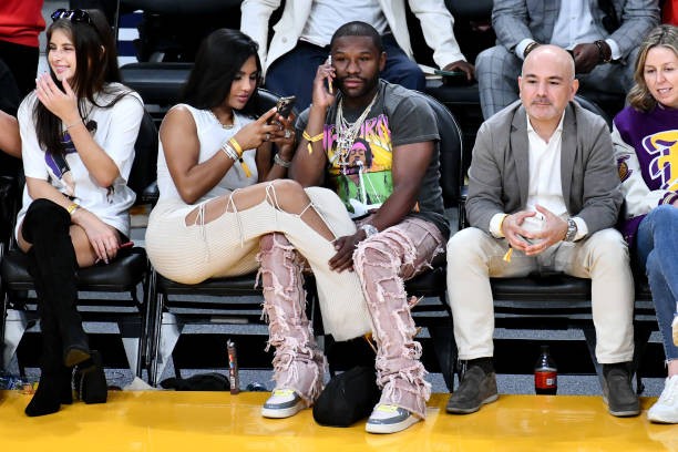 LOS ANGELES, CALIFORNIA - OCTOBER 15: Floyd Mayweather Jr. attends a basketball game between the Los Angeles Lakers and the Milwaukee Bucks at Crypto.com Arena on October 15, 2023 in Los Angeles, California.