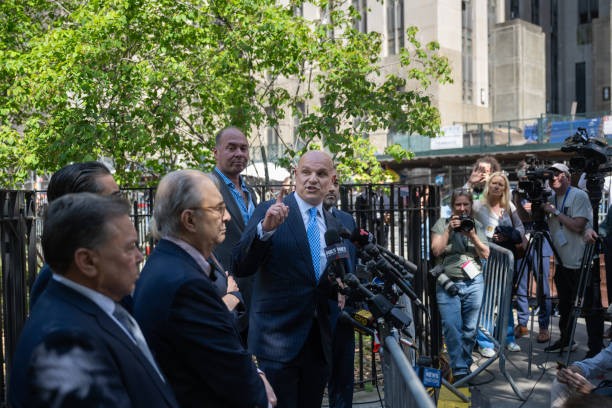 NEW YORK, NEW YORK - MAY 1: Arthur Aidala (C), lawyer for Harvey Weinstein, addresses the media outside of Criminal Court on May 1, 2024 in New York City. The New York State Court of Appeals overturned Weinstein's 2020 rape conviction last Thursday and New York County District Attorney Alvin Bragg will decide whether to retry him.
