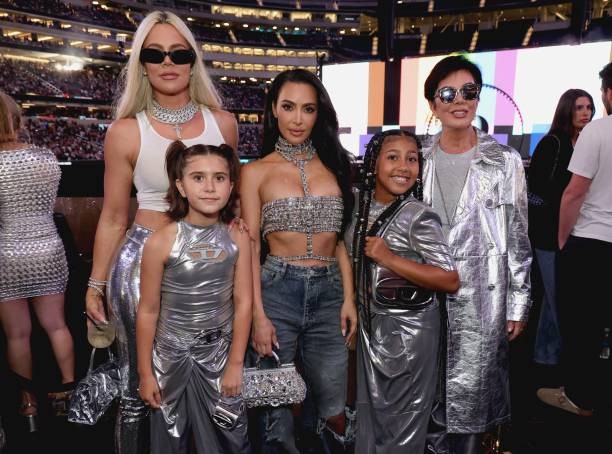 INGLEWOOD, CALIFORNIA - SEPTEMBER 04: (Editorial Use Only) (Exclusive Coverage) (L-R) Khloé Kardashian, Penelope Disick, Kim Kardashian, North West and Kris Jenner attend the 