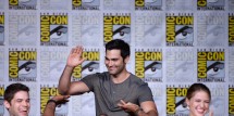 Comic-Con International 2016 - 'Supergirl' Special Video Presentation And Q&A