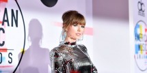 Taylor Swift's 'Evermore' Bags Massive Milestone at Billboard 200