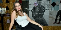 Julia Fox attends the rag & bone Deli Pop-Up Party co-hosted with Ray's on September 16, 2021 in Brooklyn, New York.