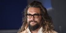 Jason Mamoa attends the Los Angeles Premiere of 