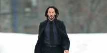  Keanu Reeves is seen filming on location for 'John Wick 4' on Roosevelt Island on February 03, 2022 in New York City. (Photo by James Devaney/GC Images)