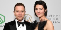 Ewan McGregor and Mary Elizabeth Winstead attend The 33rd Producers Guild Awards Supported By GreenSlate at Fairmont Century Plaza on March 19, 2022 in Los Angeles, California. (Photo by Jon Kopaloff/Getty Images for GreenSlate)