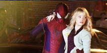 Andrew Garfield and Emma Stone in 'The Amazing Spider-Man 2.' This outfit has sparked speculation that Gwen would die in the film